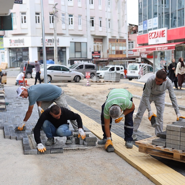 Vezirköprü'de sokak iyileştirme çalışmaları devam ediyor