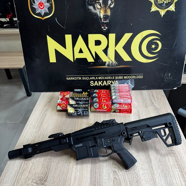Sakarya'da "Sokaklar Güvende" operasyonunda 3 zanlı yakalandı
