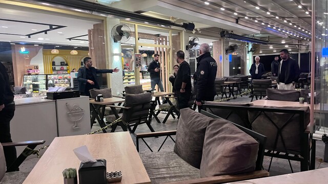 Efeler'de silahlar konuştu iki şüpheli kaçtı
