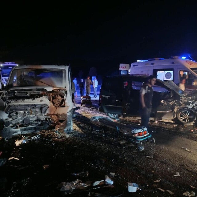 Manisa'da zincirleme kaza: 5 yaralı