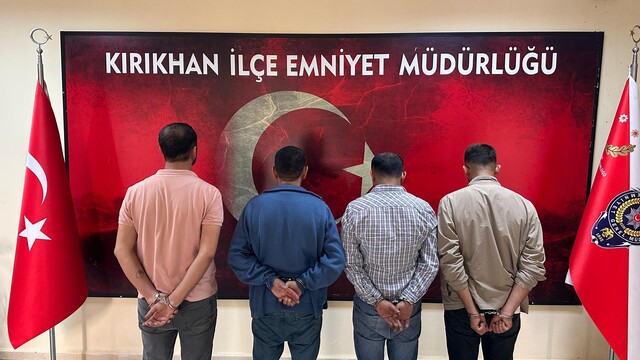 Hatay'da bir otomobilin kurşunlanmasıyla ilgili 4 zanlı tutuklandı