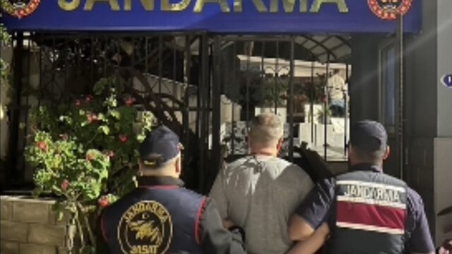 Cinayet zanlısı gizli bölmede yakalandı