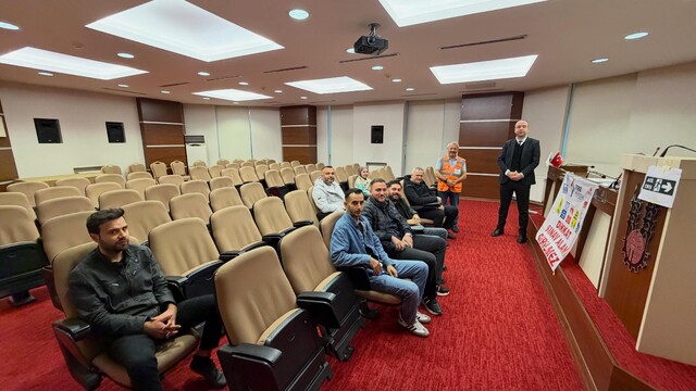 Edirne'de motorlu kara taşıtları alım satım sorumluluğu sınavı yapıldı