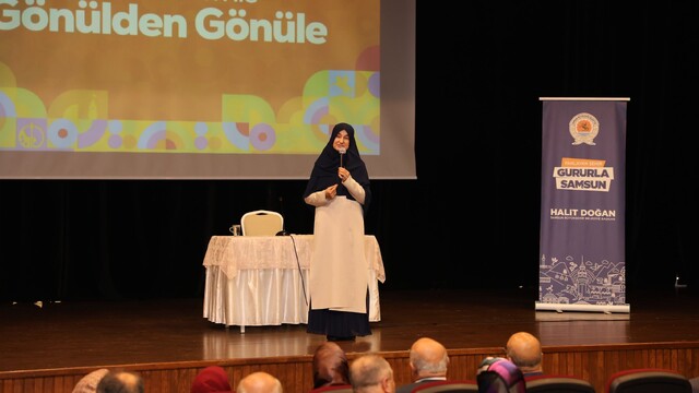 Saliha Erdim'den "Gönülden Gönüle" konferansı