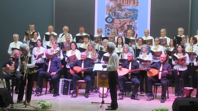 Gömeç'te türkü şöleni: Anadolu'nun sesi gönülleri fethetti
Ayvalık Türk Halk Müziği Anadolu'dan sesler korosu, Gömeç'te unutulmaz bir müzik ziyafeti sundu