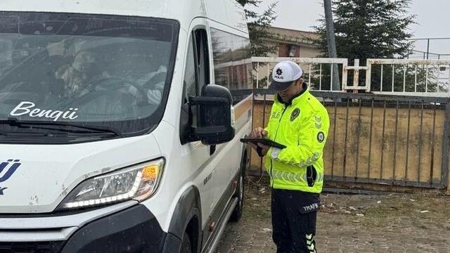Hayrabolu'da polis ekiplerinden okul çevrelerinde güvenlik uygulaması