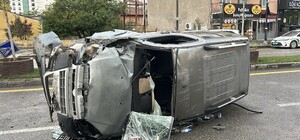 Sivas'ta hafif ticari araç devrildi: 4 yaralı