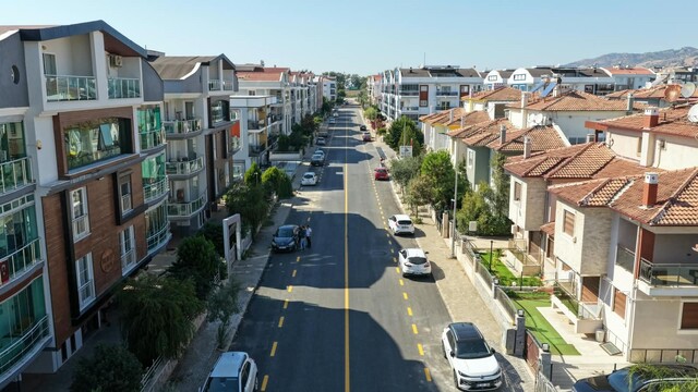 Efeler'de Dedekuyusu Caddesi'nde asfalt çalışmaları tamamlandı