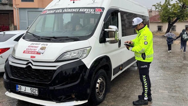Hayrabolu'da okul çevrelerinde polis denetimleri sürüyor