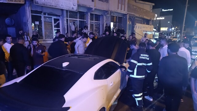 Mardin'in 2 ilçesinde meydana gelen trafik kazalarında 4 kişi yaralandı