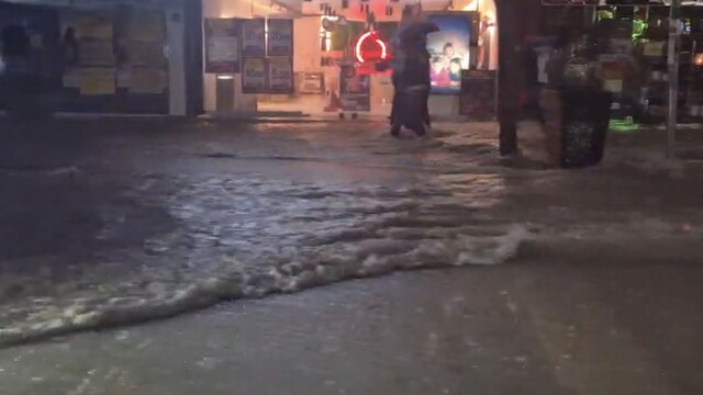Elazığ'da 13 günlük yağış, geçen yılın ekim ayını 5'e katladı
Elazığ geçen yıl 380 kilogram yağış alırken, bu sene ilk 10 ayda 650 kilogram yağış aldı