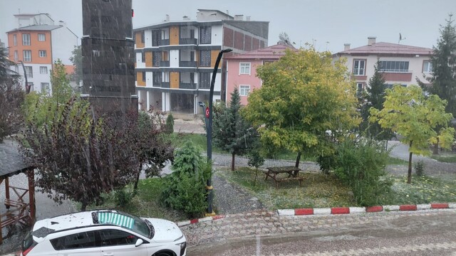 Tokat'ta dolu etkili oldu