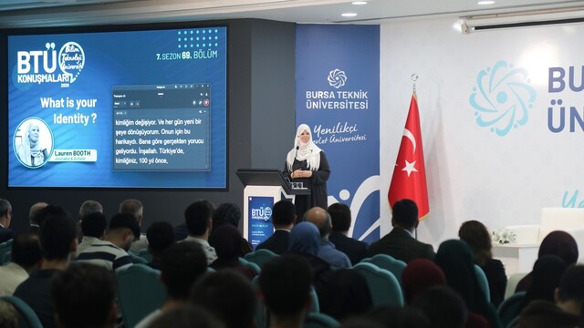 BTÜ'nün konuğu Lauren Booth: Kimlik bu dünyadaki en değerli varlığınızdır