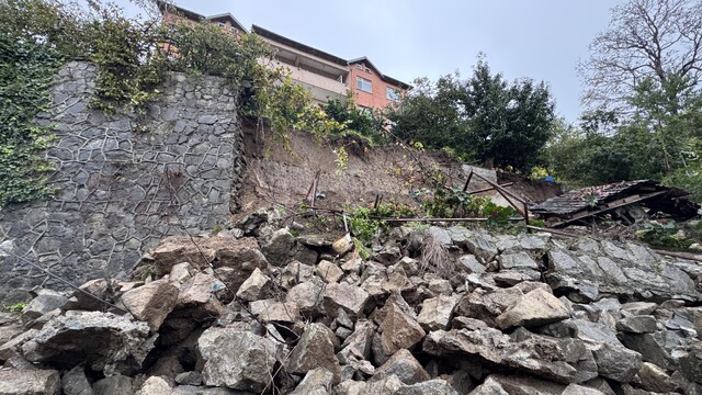 Zonguldak'ta heyelan nedeniyle bir bina tedbir amacıyla boşaltıldı
