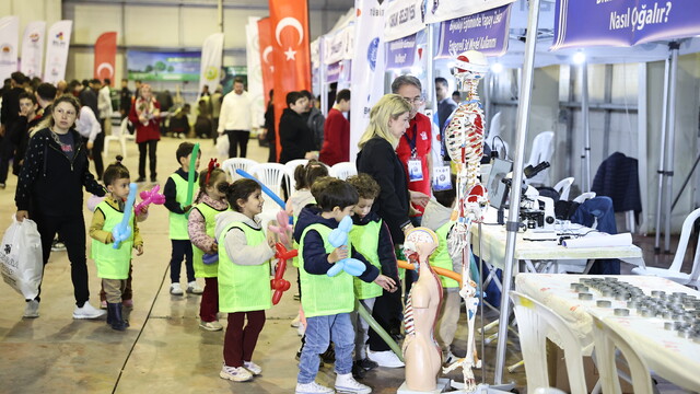 Çorum'da yaklaşık 8 bin öğrencinin faydalanacağı Bilim Şenliği başladı