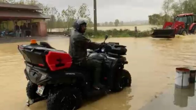 Sakarya'da dereler taştı, eski Kaynarca-Karasu yolu ulaşıma kapandı