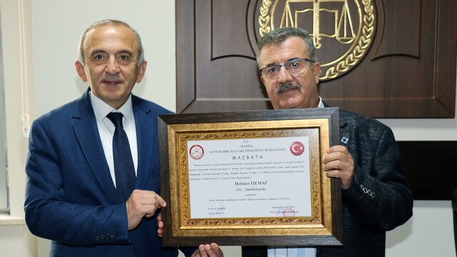 Manisa TSO Başkanı Mehmet Yılmaz mazbatasını aldı