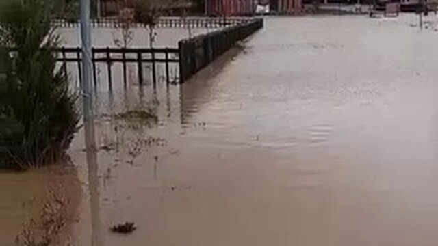 Sivas'ta kuvvetli sağanak maddi hasara yol açtı