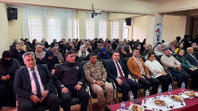 Hasköy'de "Ailenin Gücü" semineri düzenlendi