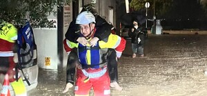 Kocaeli'de kimi botla, kimi sırtlarda kurtarıldı