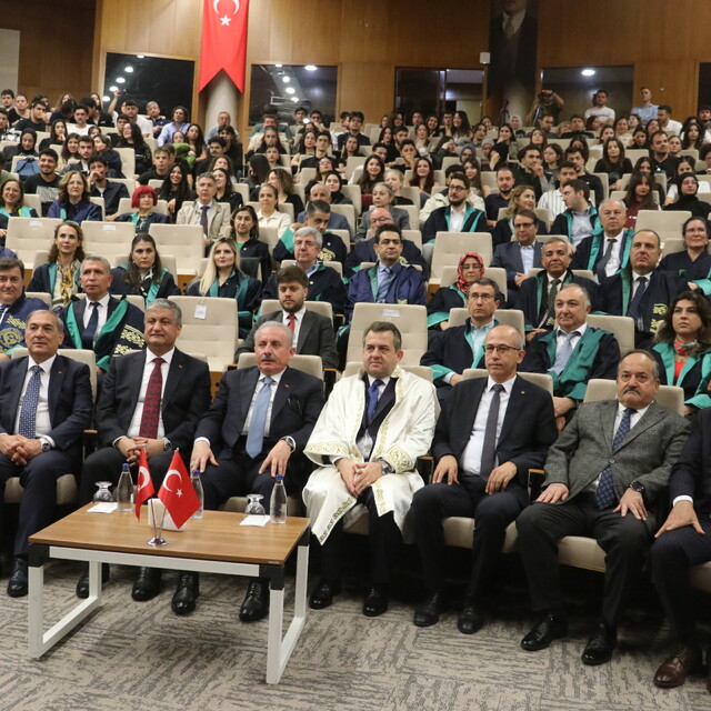 Eski TBMM Başkanı Şentop, Çukurova Üniversitesi Akademik Yıl Açılış Töreni'...