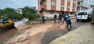 Gebze Belediyesi sağanak yağışa karşı 289 personelle sahada