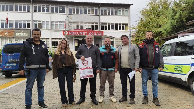 Mersin'de esnaf ve vatandaşlara tütün ürünlerinin zararları anlatıldı