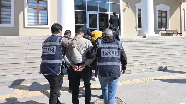 Kırşehir'de dolandırıcılık soruşturmasında 3 zanlı tutuklandı