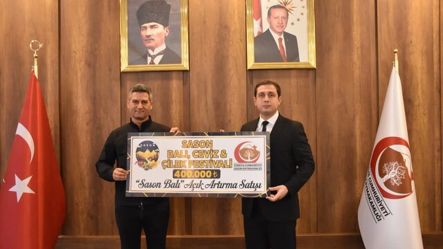 Açık artırmada satılan Sason balının bedeli üreticilere teslim edildi