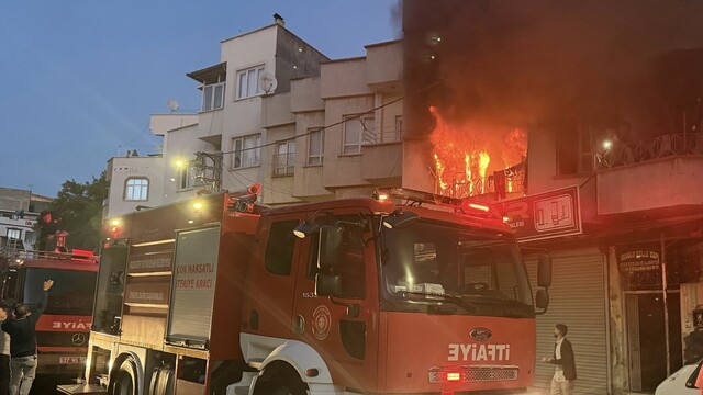 Gaziantep'te ev yangınında yaralanan 14 yaşındaki çocuk kurtarılamadı
14 yaşındaki Emine 9 günlük yaşam savaşını kaybetti