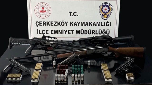 Tekirdağ'da ruhsatsız silah operasyonunda 10 zanlı gözaltına alındı