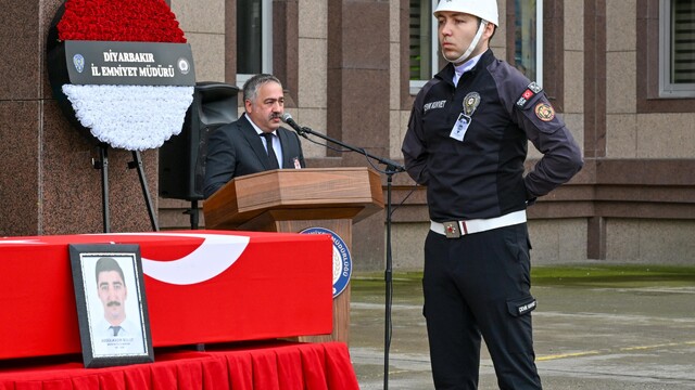 Kalp krizinden hayatını kaybeden polis memuru için uğurlama töreni