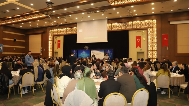 Konya'da "Gençlerin Çalışma Hayatından Beklentileri Çalıştayı" yapıldı