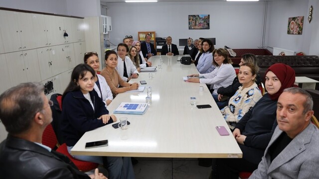 Karabük İl Milli Eğitim Müdürü Akbaş:
"Türkiye Yüzyılı Maarif Modeli ile değerlerine bağlı nesiller yetiştiriyoruz"
