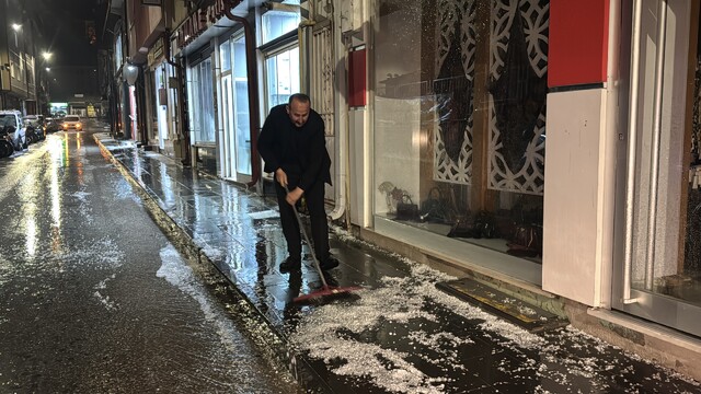 Bayburt'ta dolu etkili oldu