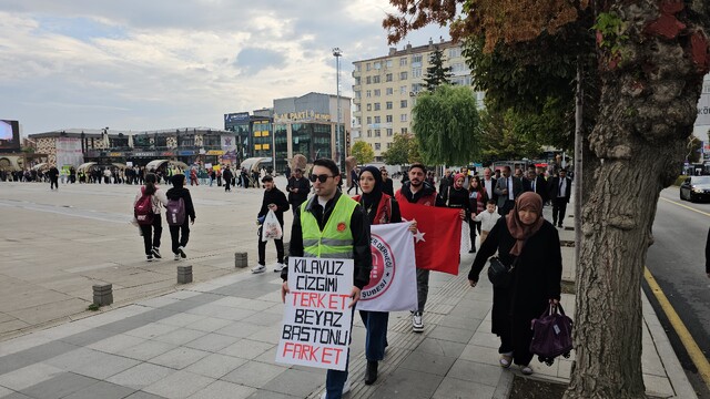 Çorum'da görme engellilerden farkındalık yürüyüşü
