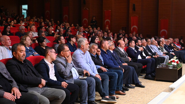 Osmaniye'de düzenlenen "Çukurova Uluslararası Yaşar Kemal Kültür ve Sanat Günleri" başladı