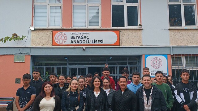 Beyağaç'ta öğrenci ve öğretmenlere tüberküloz eğitimi verildi