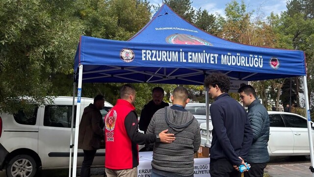 Erzurum'da üniversite öğrencilerine "El ele güvenli geleceğe" bilgilendirmesi