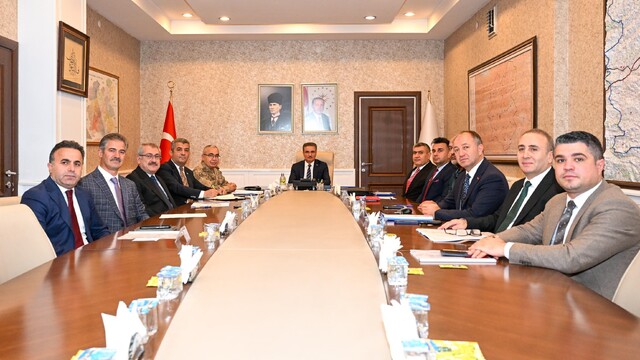 Erzurum'da gençlerin dijital dünyası masaya yatırıldı