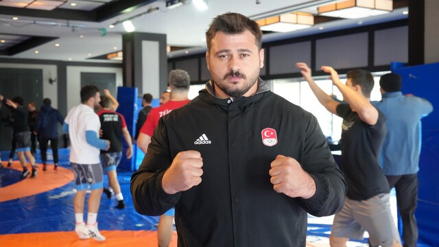 Rıza Kayaalp: "Devletimize vefa borcumuz var"
Kayaalp, Dünya Şampiyonası'na Erzurum'da hazırlanıyor
