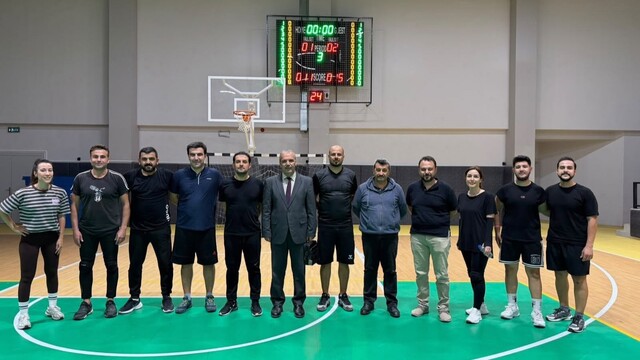 Koçarlı'da eğitimciler şampiyonluğa koşuyor