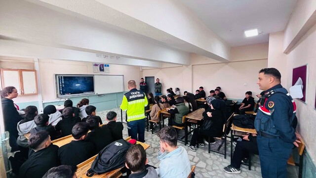 Çobanlar'da "Trafik Dedektifleri Projesi" eğitimi