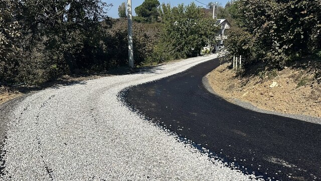 Göktepe köyünün yolu yenileniyor