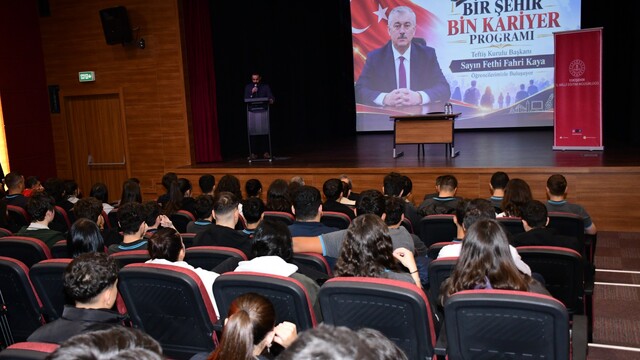 Öğrenciler kariyer yolculuğuna ilham veren isimlerle buluşuyor