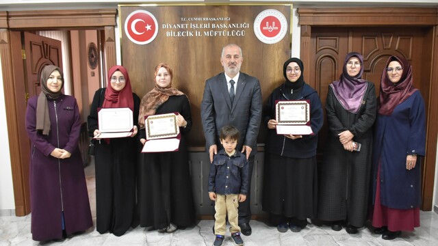 Bilecik'te hafızlara belgeleri verildi