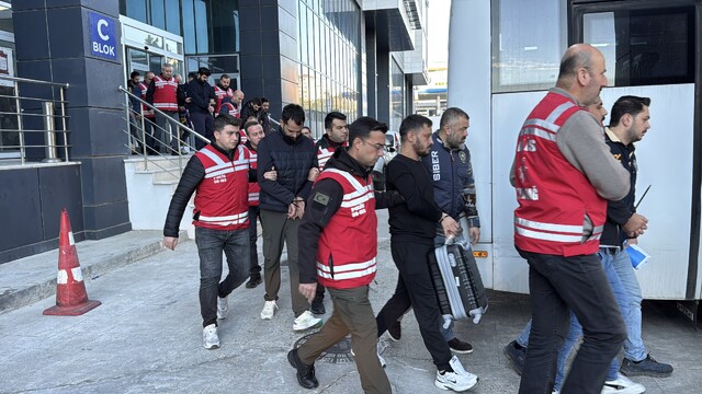 Tekirdağ merkezli dolandırıcılık operasyonunda 32 zanlı yakalandı