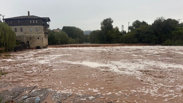 Bartın Irmağı'nda suyun köpürmesine ilişkin inceleme başlatıldı