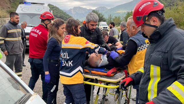 Kozan'da trafik kazası: 1 ölü, 2 yaralı