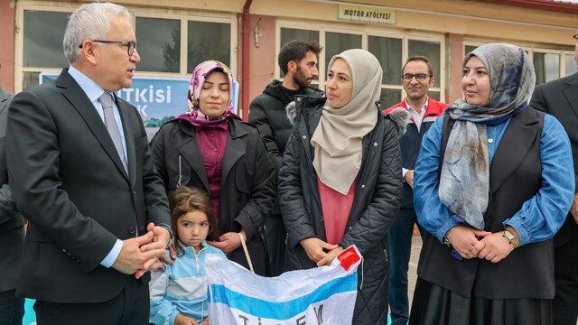 Sivaslı 350 üreticiye yüzde 75 hibeli tohum desteği